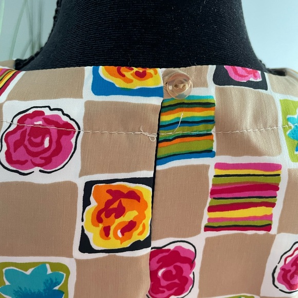 Renaissance Sportswear Blouse. Check pattern. Flowers. Size M. Made in USA - Picture 4 of 5